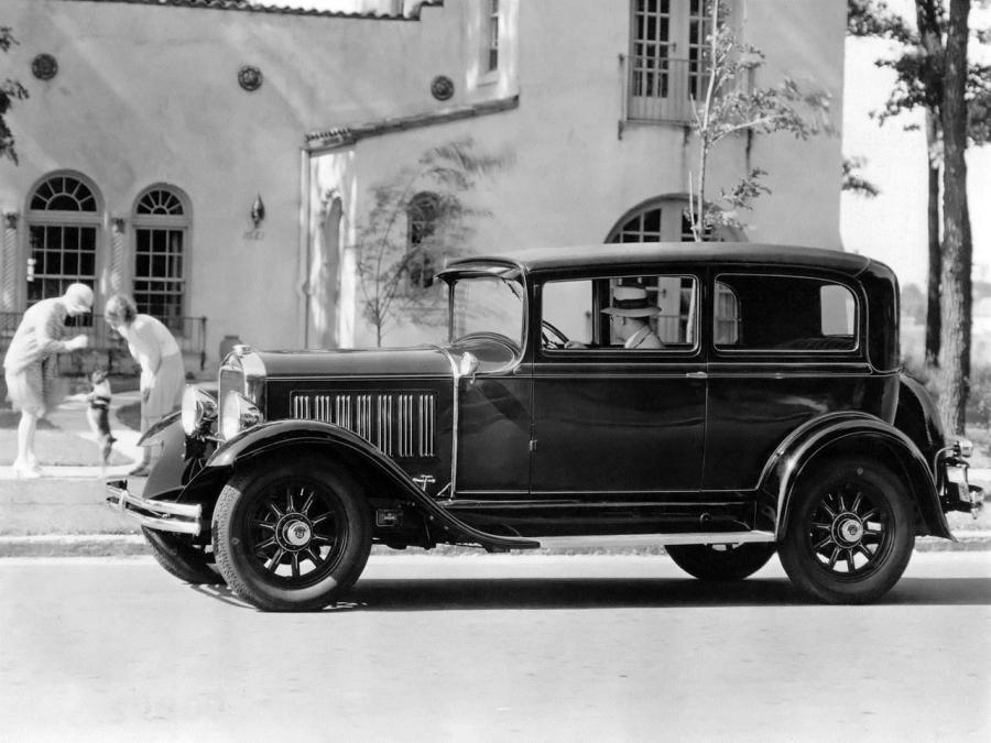  Studebaker Dictator Club Sedan 1930 года  (фото 1 из 1)